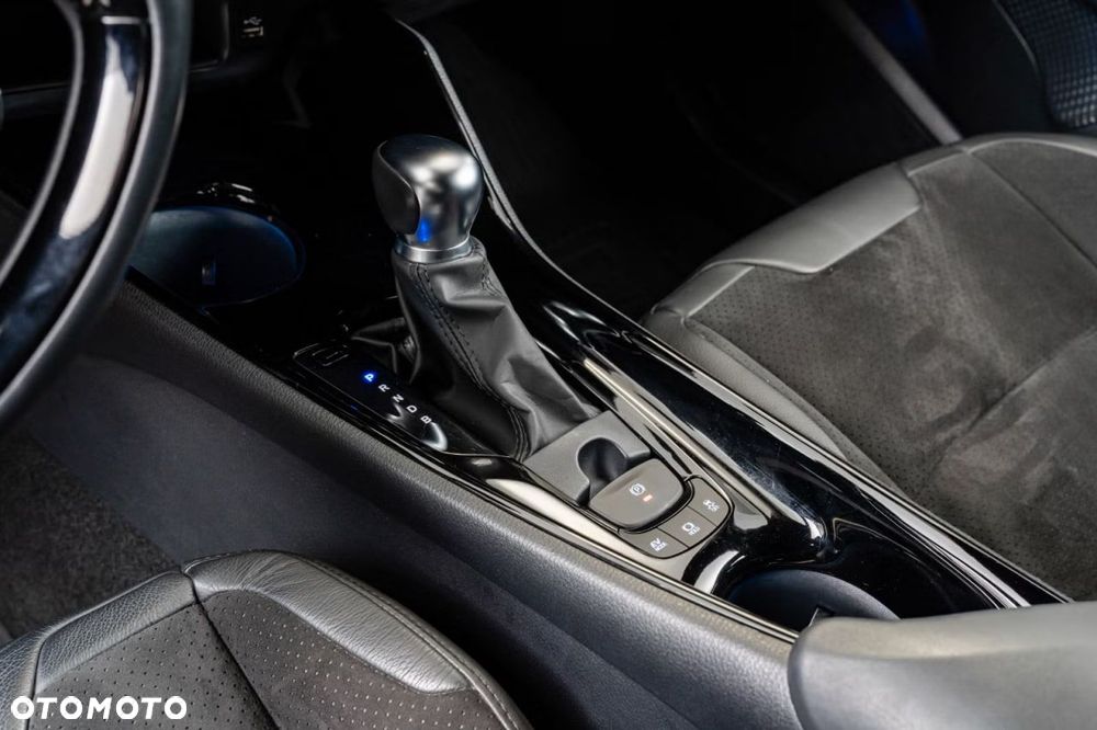 Toyota C-HR Lounge - 20