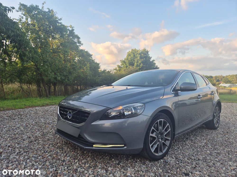 Volvo V40 D4 Summum - 1