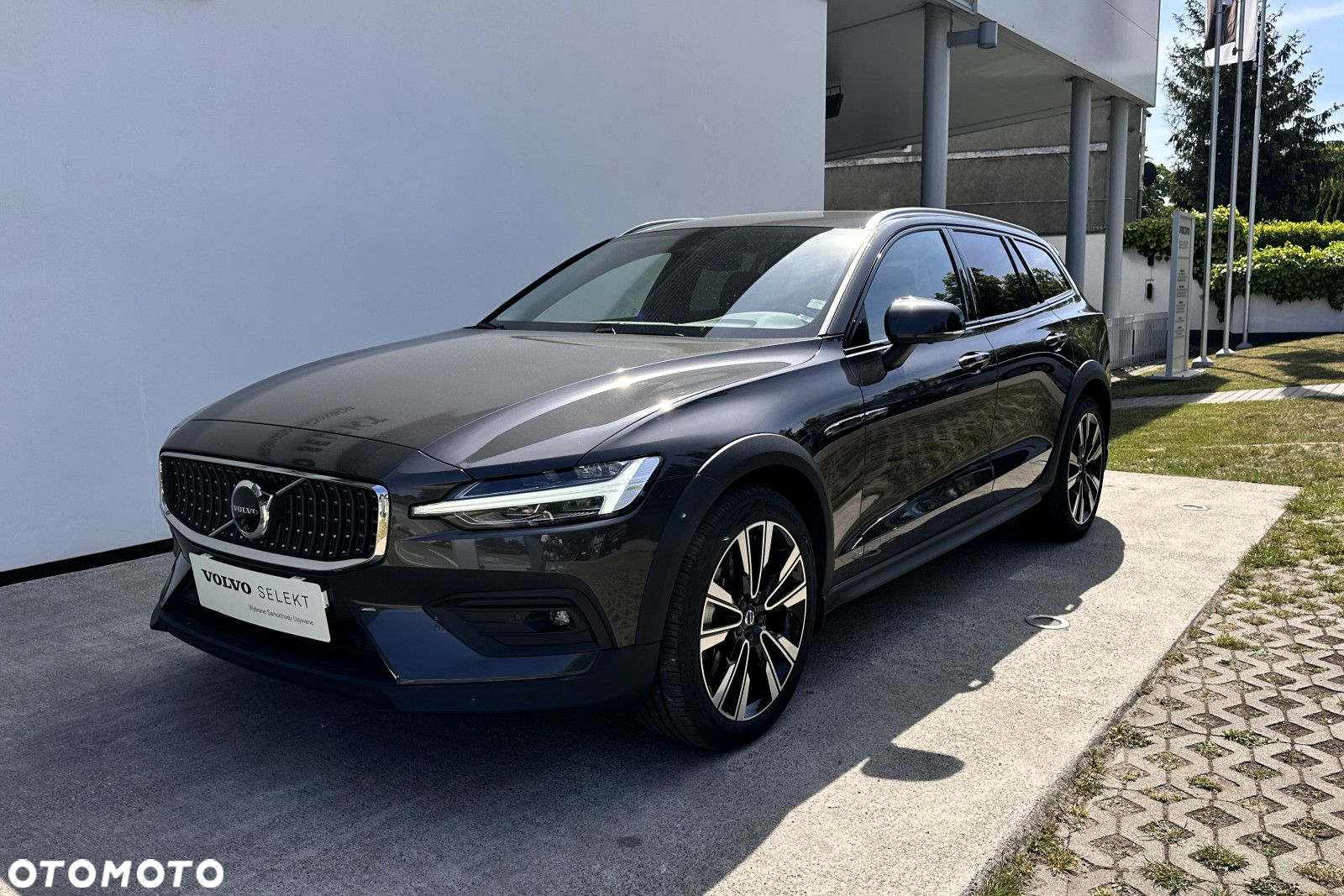 Volvo V60 Cross Country - 4