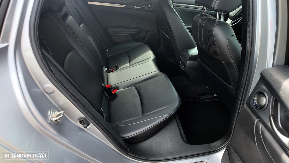 Honda Civic 1.0 i-VTEC Turbo CVT Elegance - 23