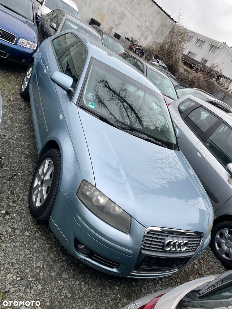 Audi A3 3-drzwiowe 1.6 Ambiente - 9