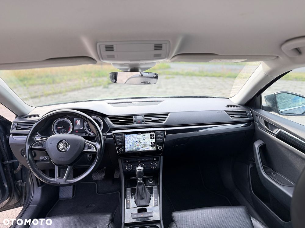 Skoda Superb 2.0 TDI 4x4 L&K DSG - 9