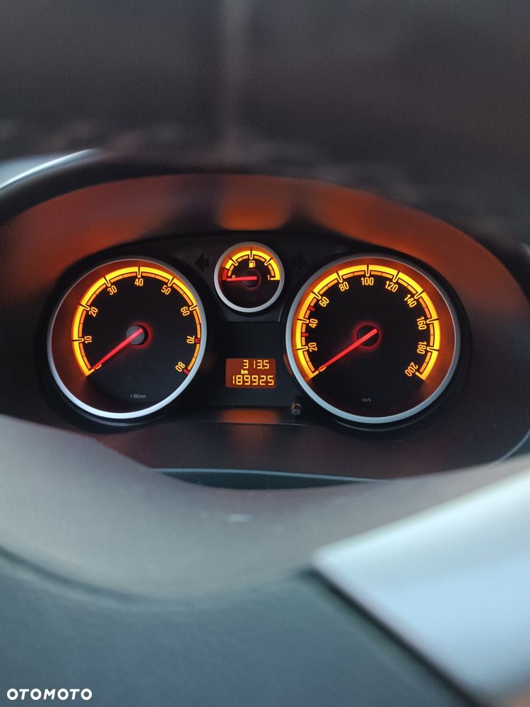 Opel Corsa - 2