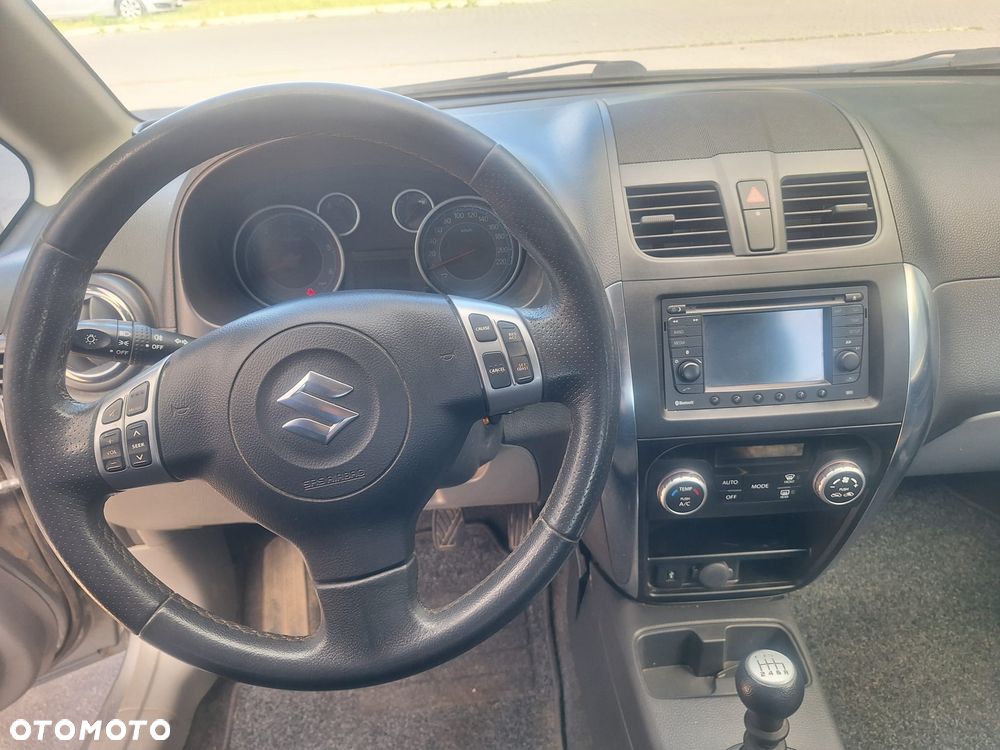Suzuki SX4 2.0 DDiS Premium 4WD - 10