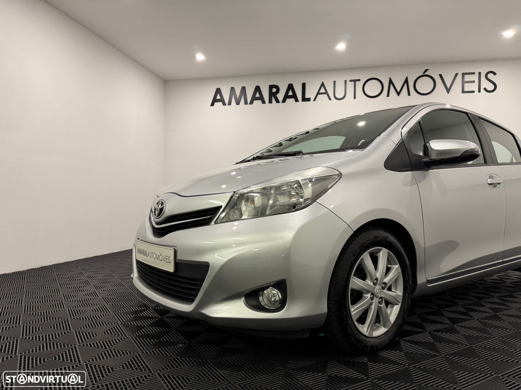 Toyota Yaris 1.4 D-4D ACtive+AC - 12