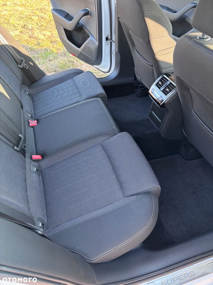 Skoda Superb 2.0 TDI Style DSG - 21