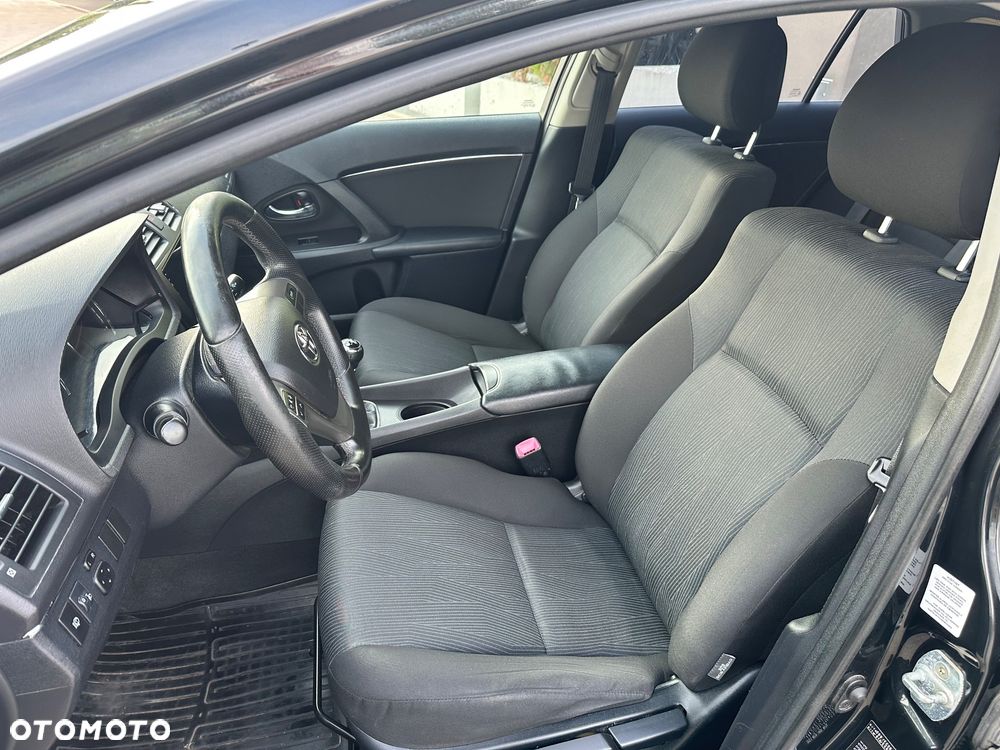 Toyota Avensis 1.6 Life - 15