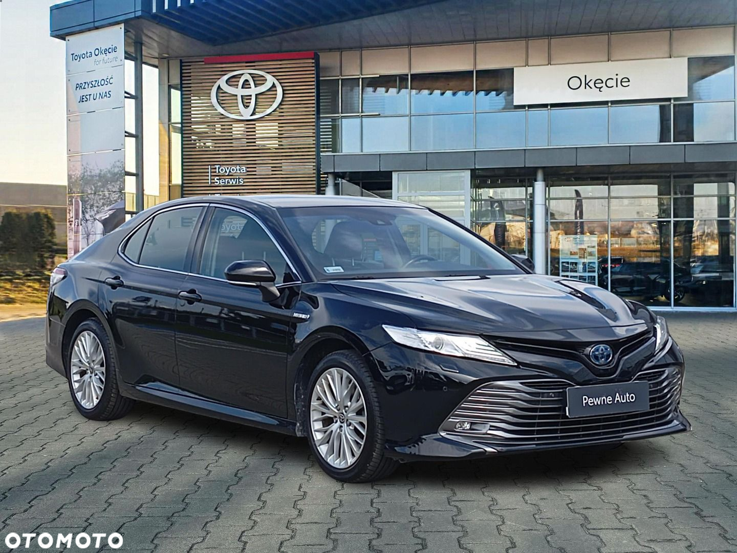 Toyota Camry 2.5 Hybrid Executive CVT - 2