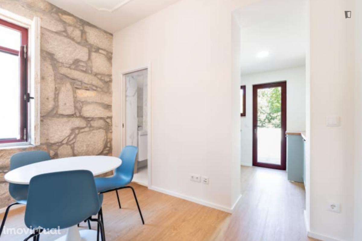 Apartamento com 1 quartos - localizado em Lordelo do Ouro Porto - Grande imagem: 4/18