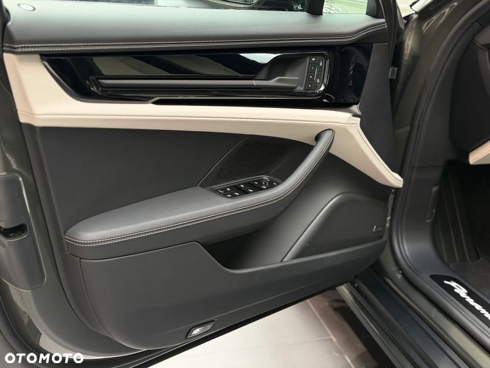 Porsche Panamera - 19