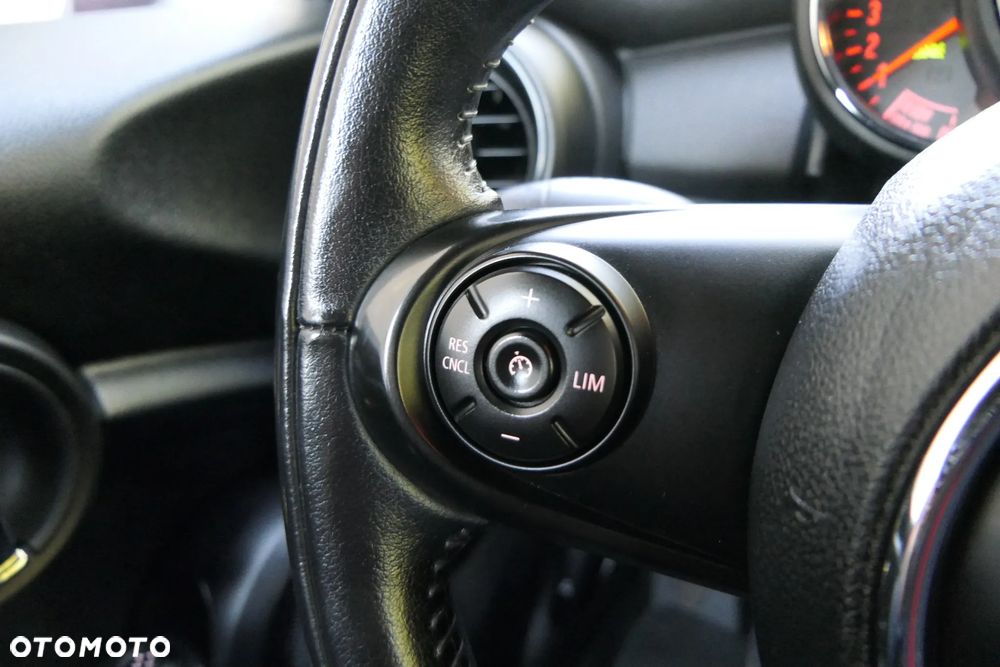 MINI ONE D Blackyard - 23