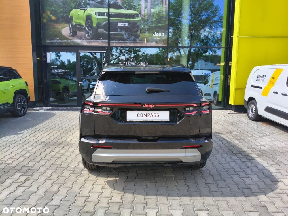 Jeep Compass - 4