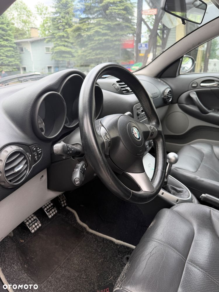 Alfa Romeo GT 1.8TS Impression - 19