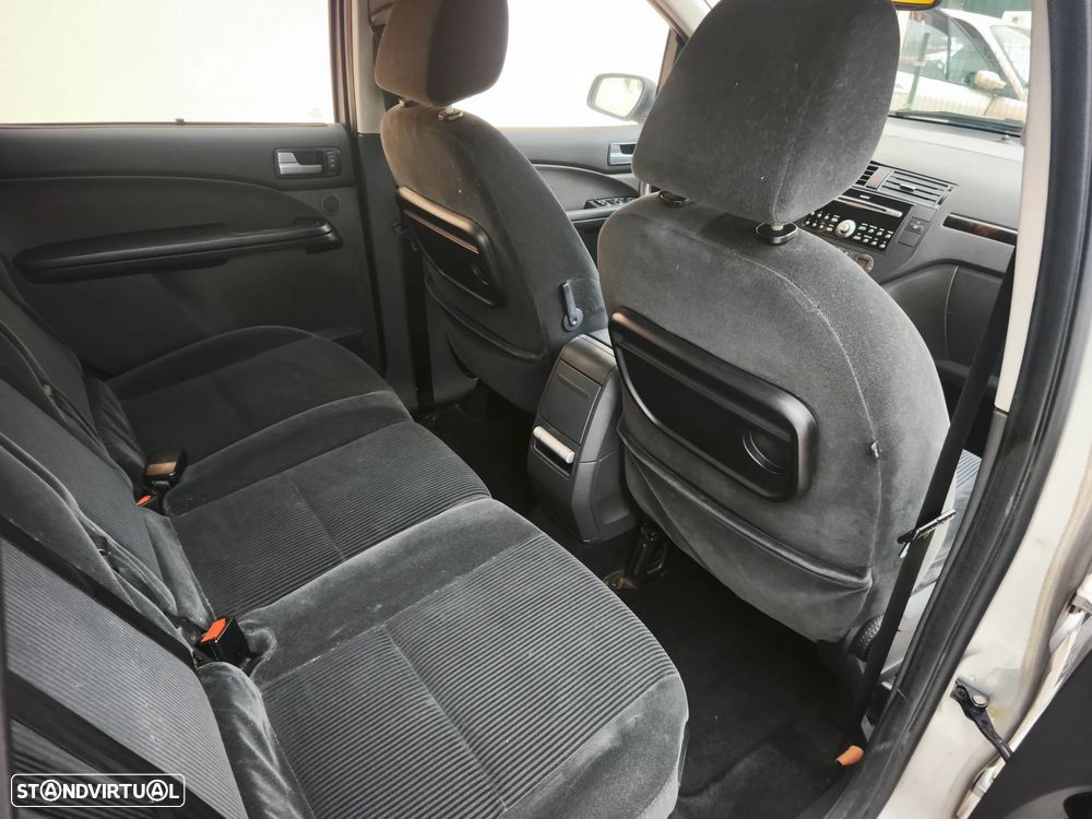 Ford Focus C-Max 1.6 TDCi Ghia - 17