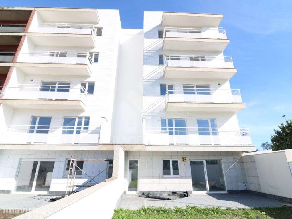 Venda Apartamento T3 Duplex Novo com Terraço - Vila Verde - Grande imagem: 3/28