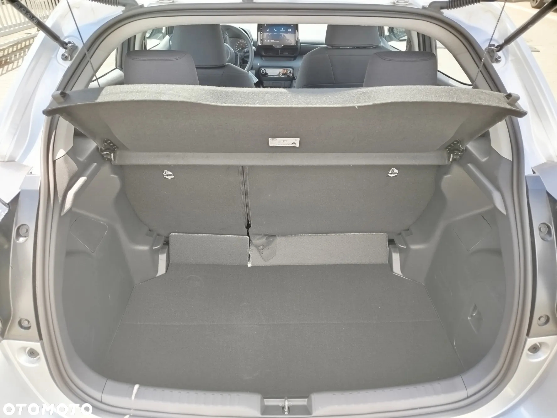 Toyota Yaris Hybrid 1.5 Comfort - 6