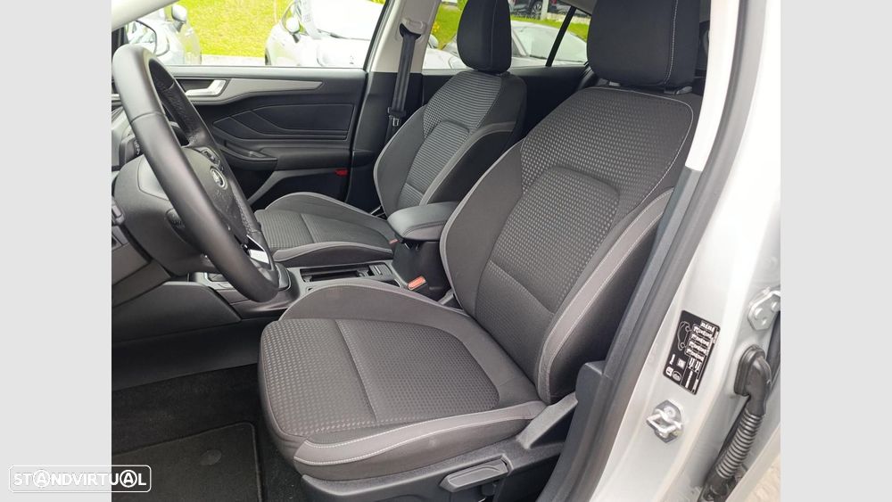 Ford Focus 1.0 EcoBoost MHEV Connected - 9