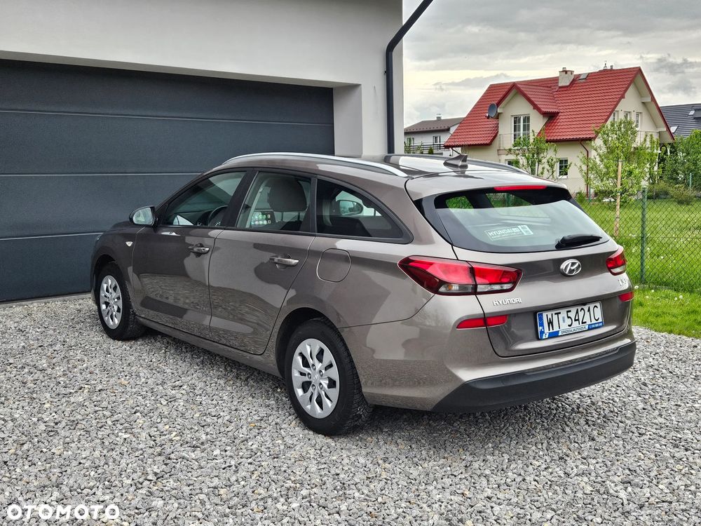 Hyundai i30 1.5 DPI Classic + - 4