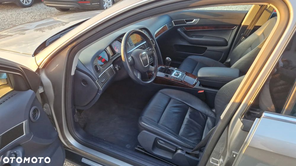 Audi A6 Limousine 2.4 - 7