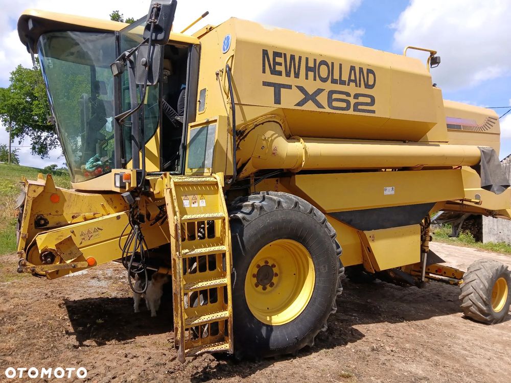 New Holland TX 62 - 1