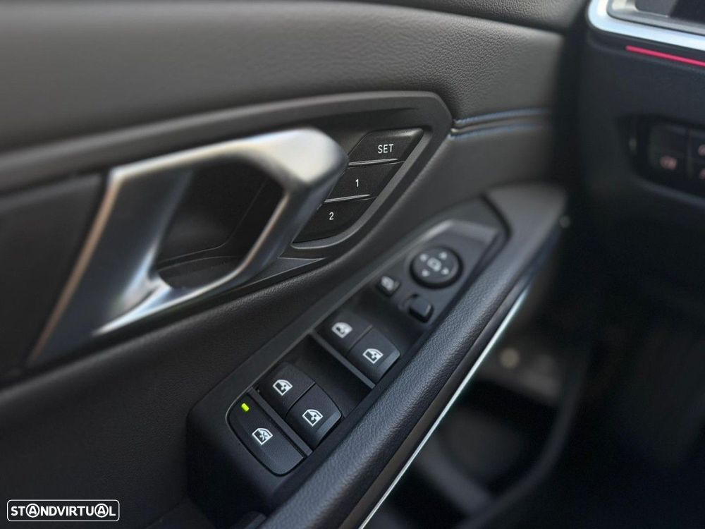 BMW 330 e Touring Pack M Auto - 36