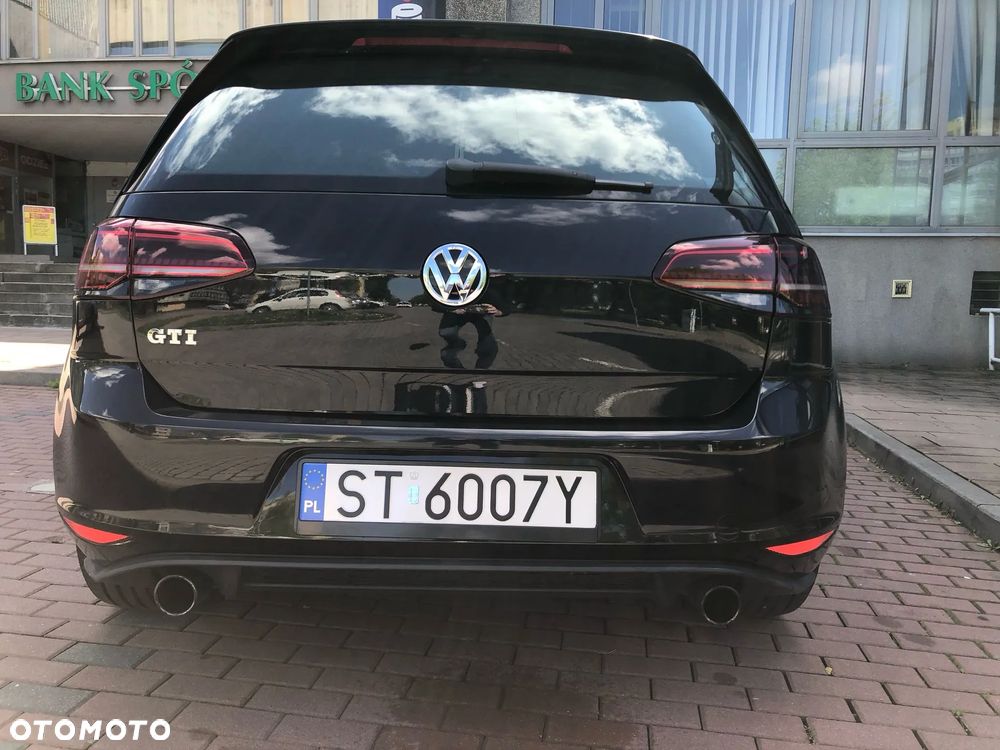 Volkswagen Golf - 4