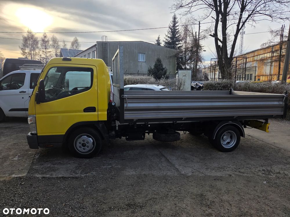 Mitsubishi Fuso - 2