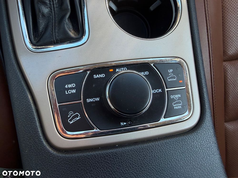 Jeep Grand Cherokee 3.6 V6 Overland Summit - 37