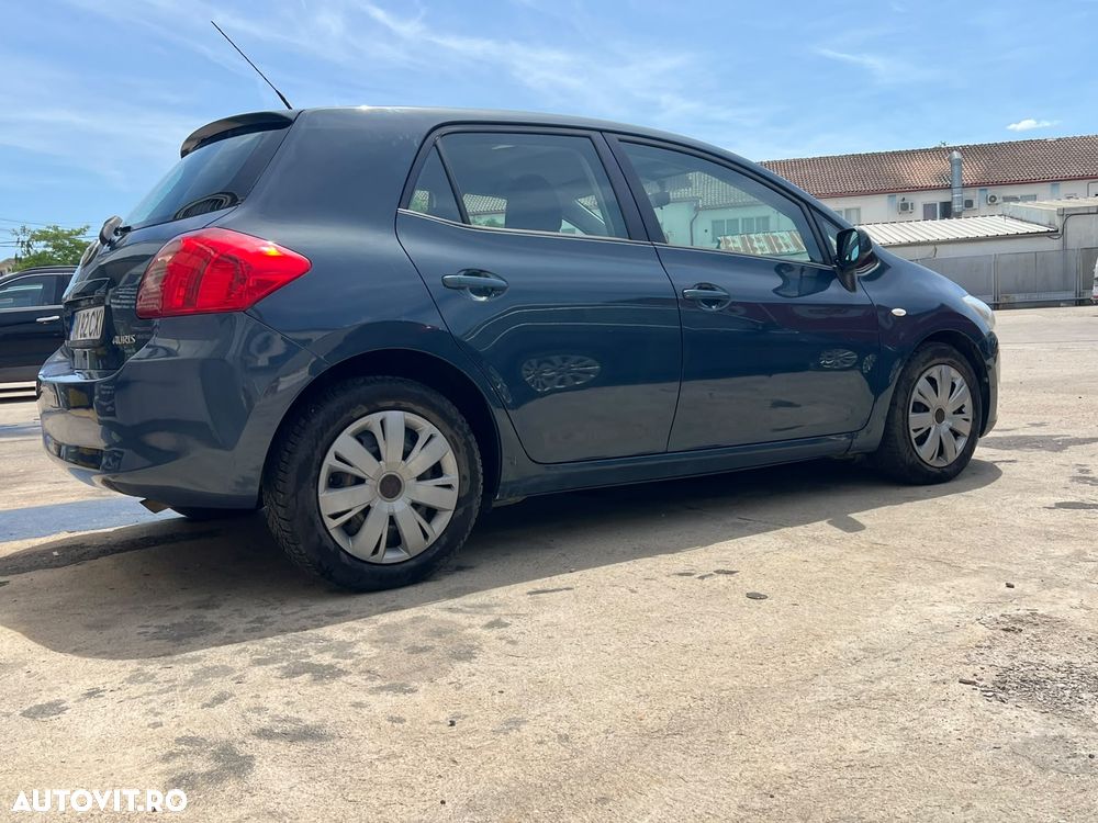 Toyota Auris - 2