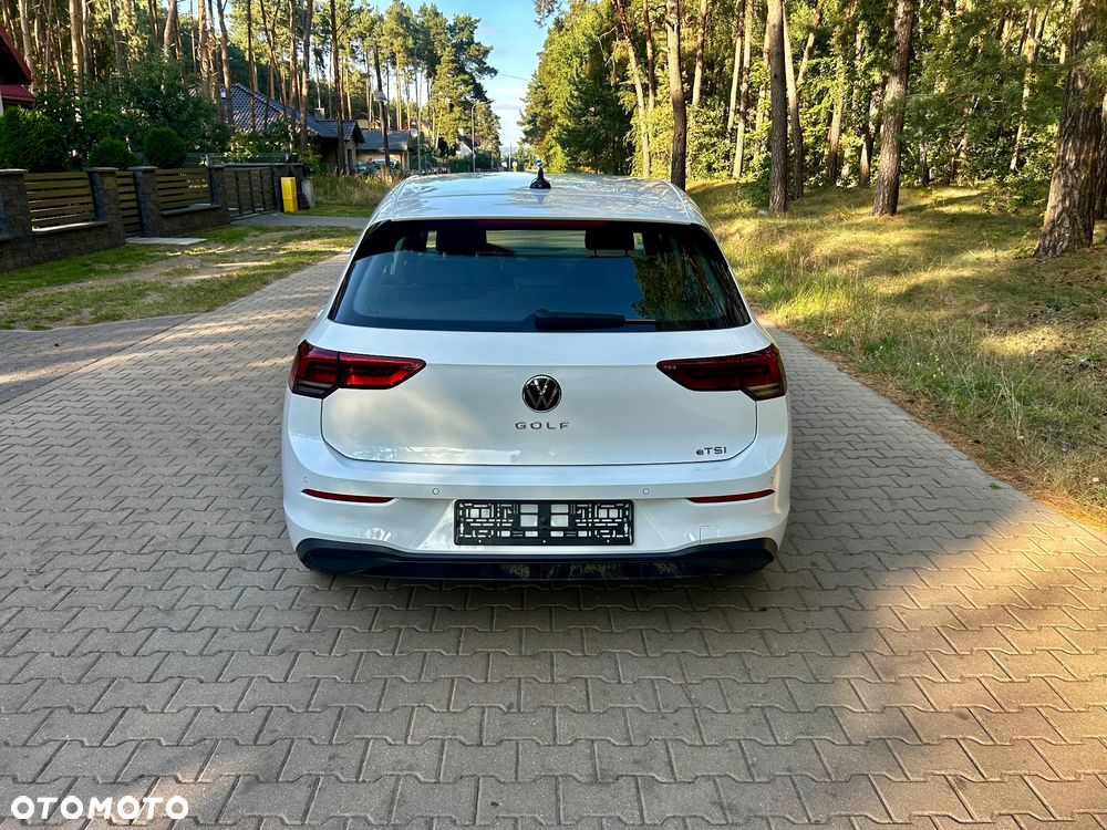 Volkswagen Golf - 6