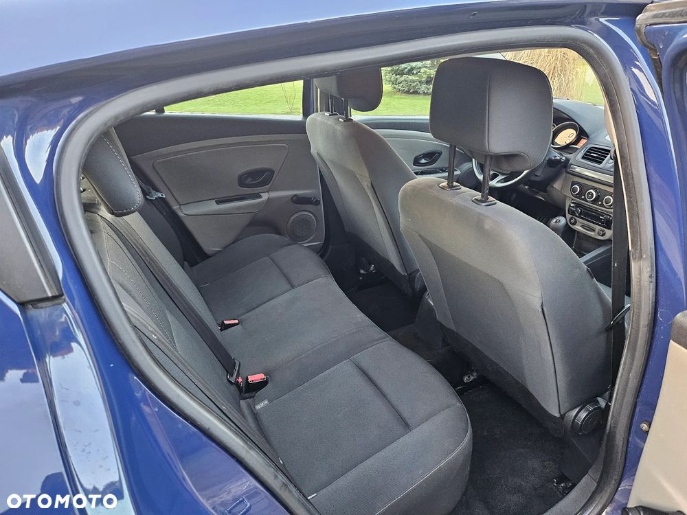 Renault Megane 1.6 16V 100 Expression - 9