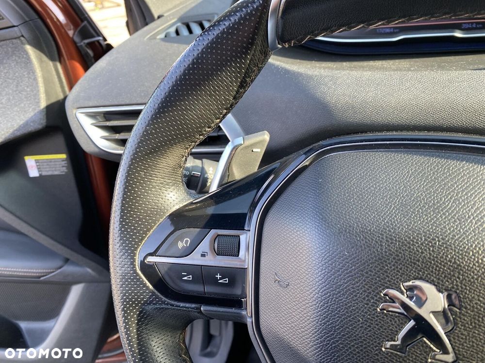 Peugeot 3008 1.6 BlueHDi Allure S&S EAT6 - 23