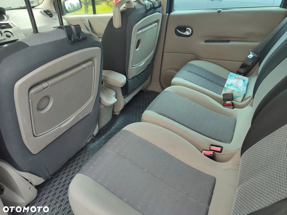 Renault Scenic 1.6 16V Dynamique - 6