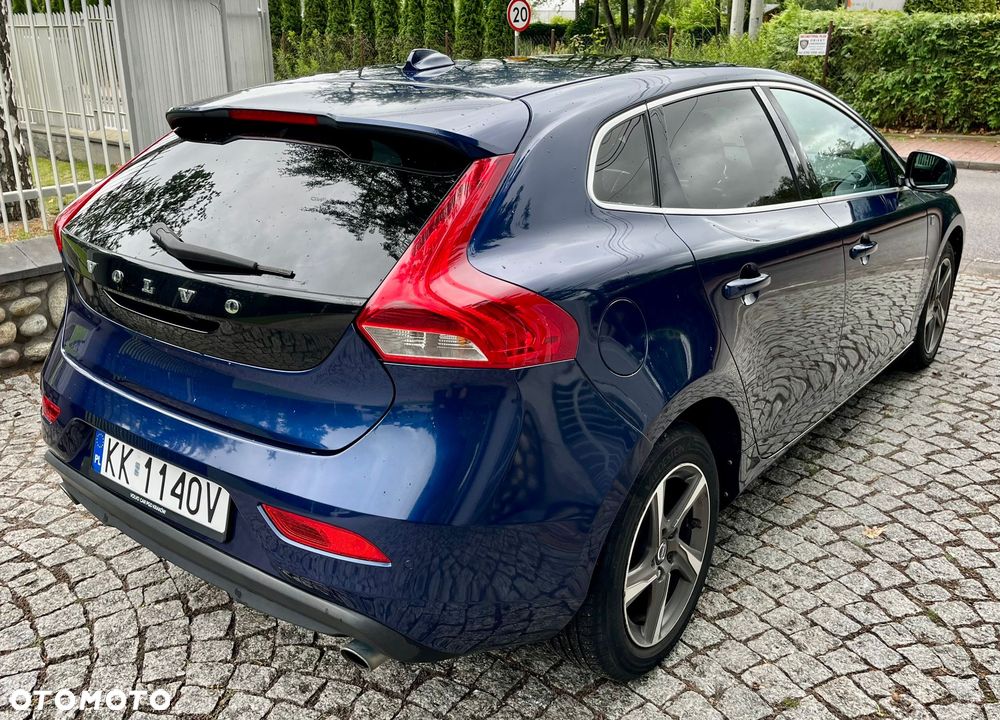 Volvo V40 D4 Drive-E Ocean Race - 16