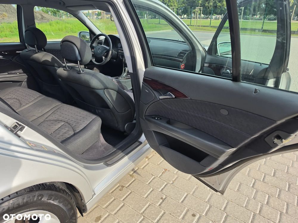 Mercedes-Benz Klasa E 320 CDI Classic DPF - 17