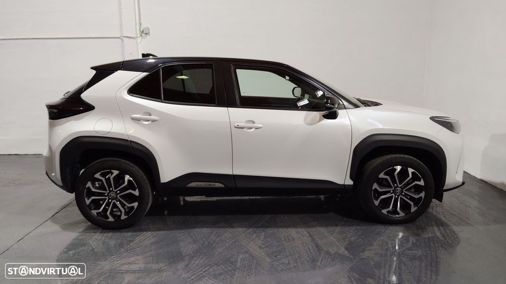 Toyota Yaris Cross 1.5 HDF Square Collection AWD - 21