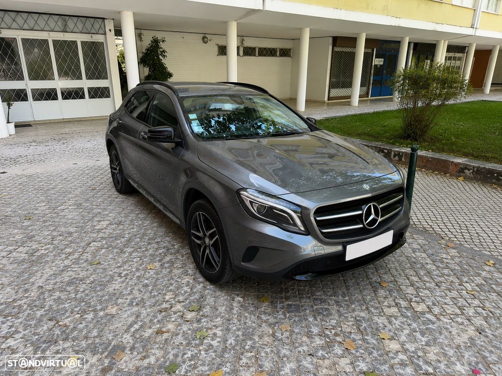 Mercedes-Benz GLA 180 d Activity Edition - 2