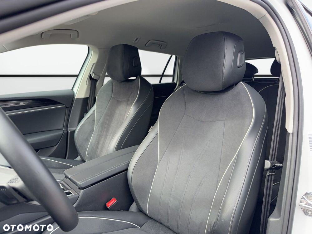 Volkswagen Passat Variant 1.5 TSI ACT mHEV Business DSG - 12