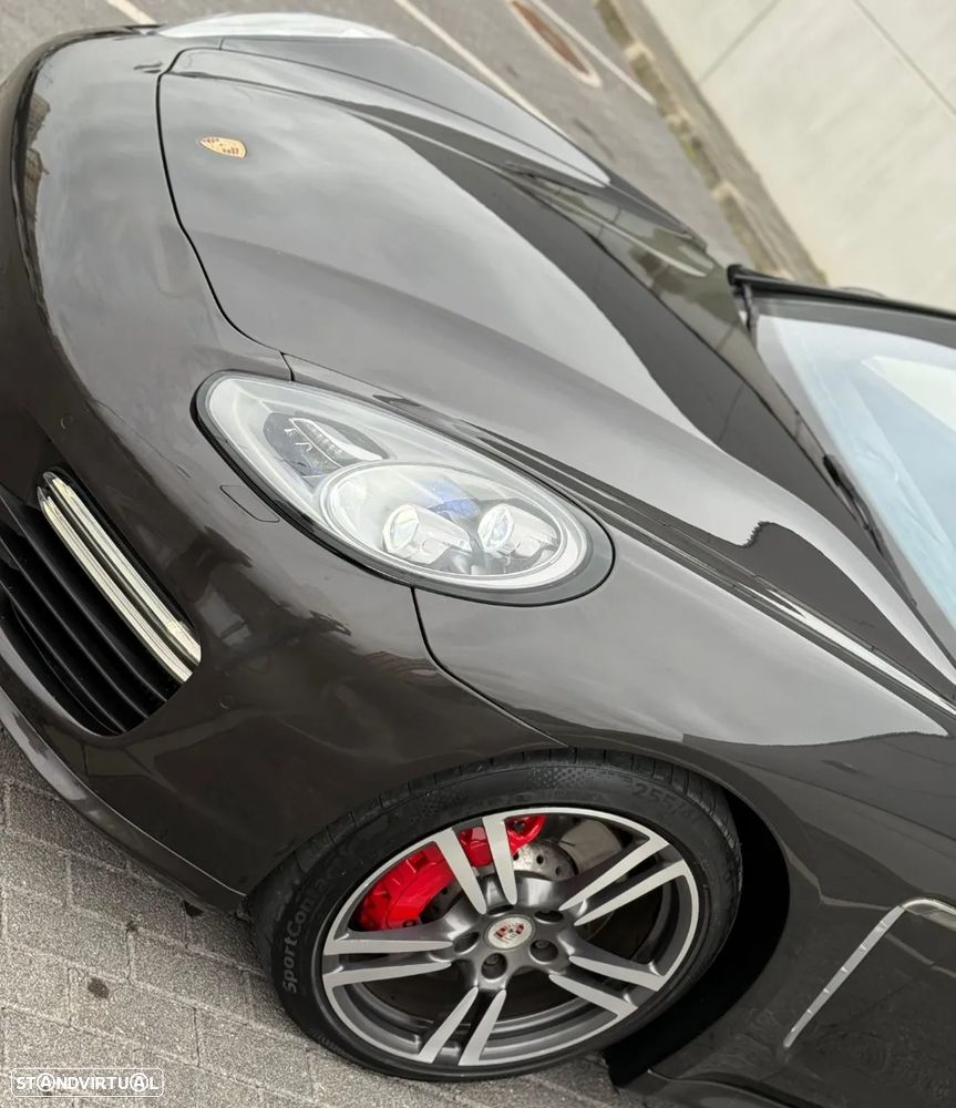 Porsche Panamera Turbo PDK - 3