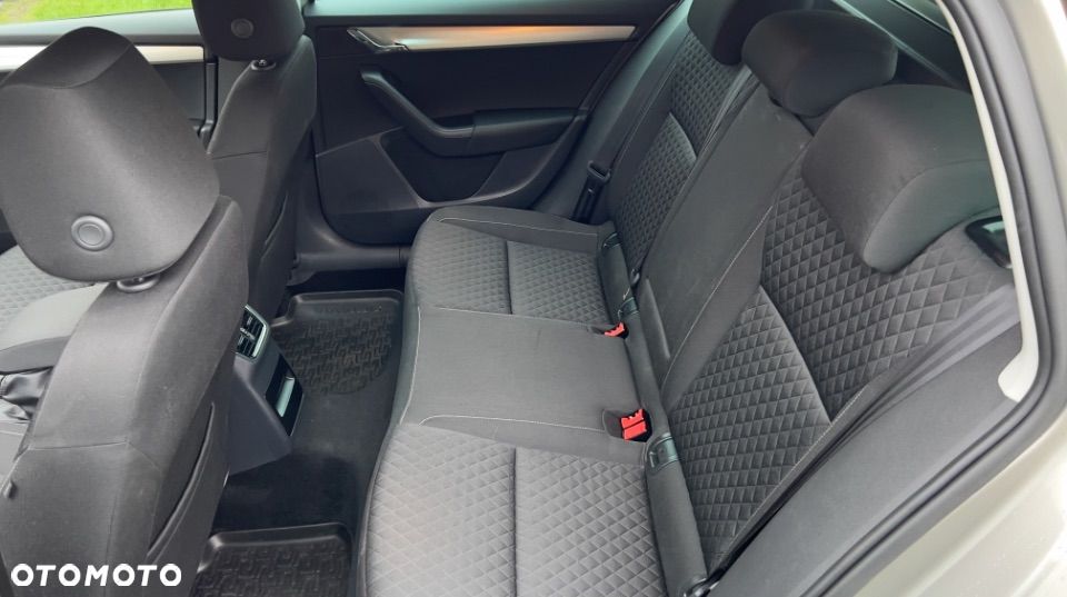 Skoda Octavia 2.0 TDI 4x4 Drive DSG - 4