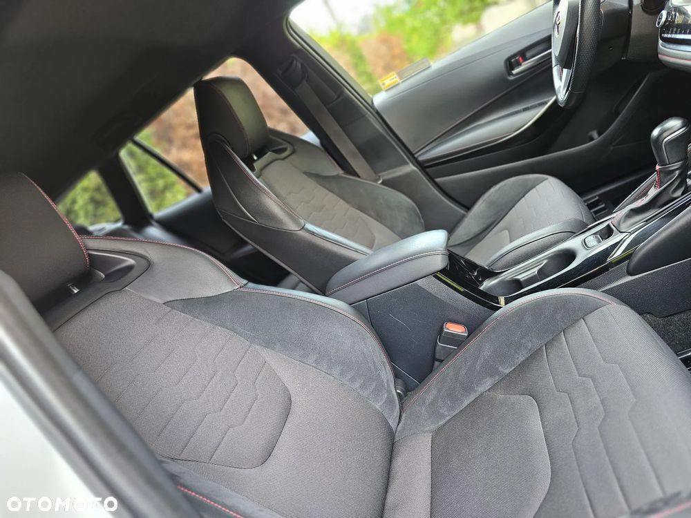 Toyota Corolla 1.8 Business Edition - 19