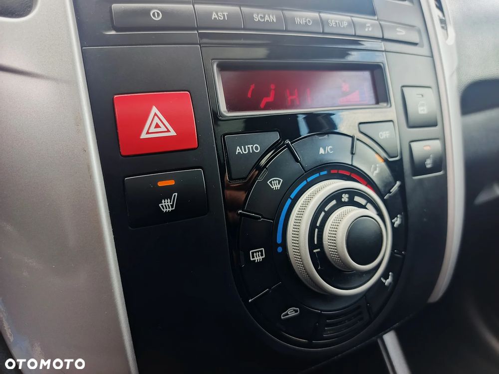 Kia Venga 1.6 CRDi 128 Business Line - 23