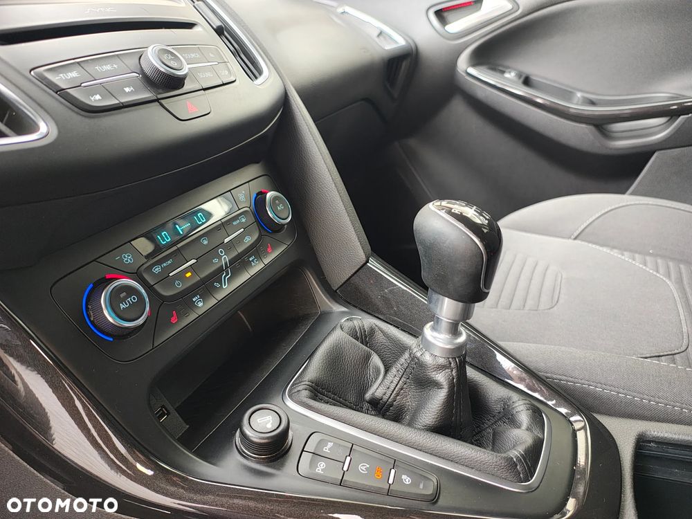 Ford Focus 1.5 TDCi DPF Start-Stopp-System Titanium - 39