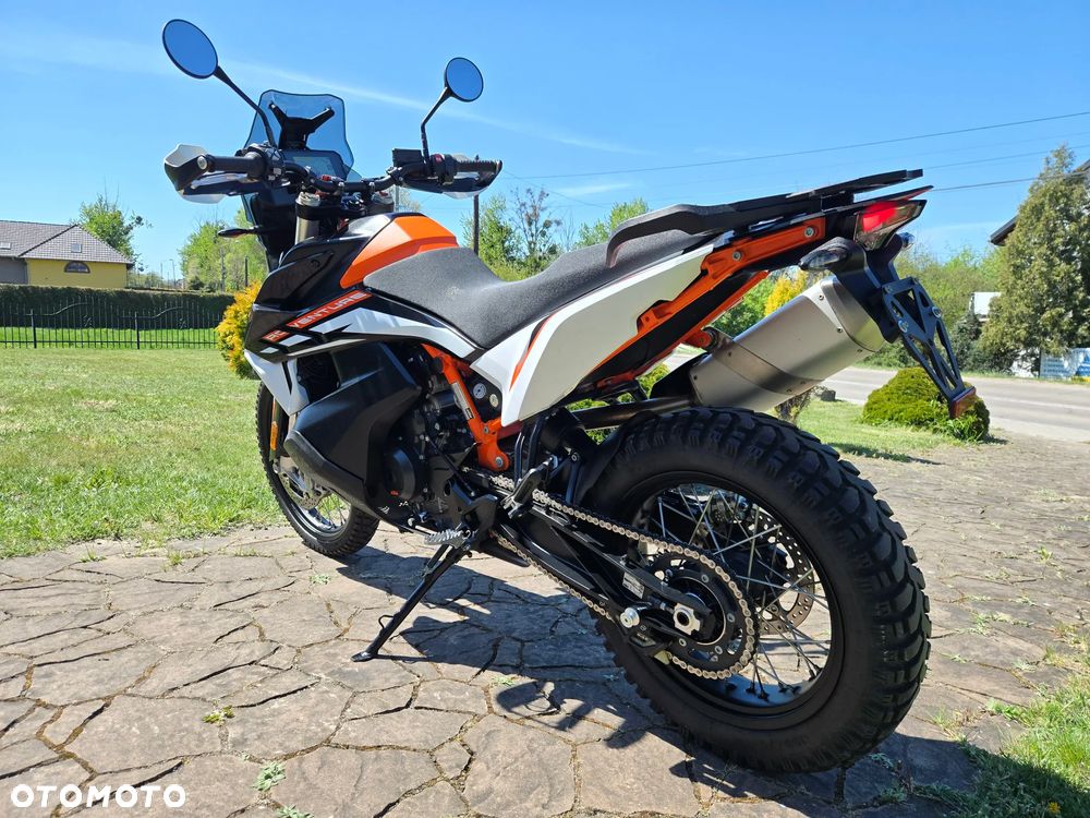 KTM Adventure - 6