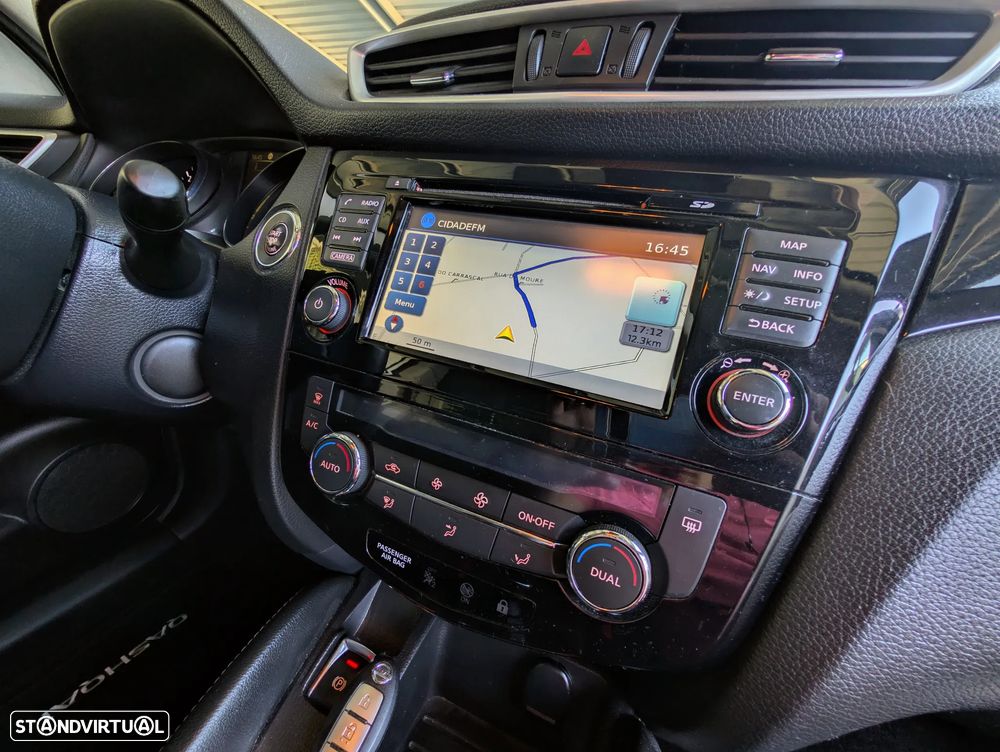 Nissan Qashqai 1.5 dCi N-Connecta - 11