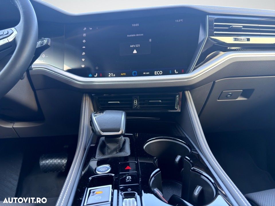 Volkswagen Touareg - 17