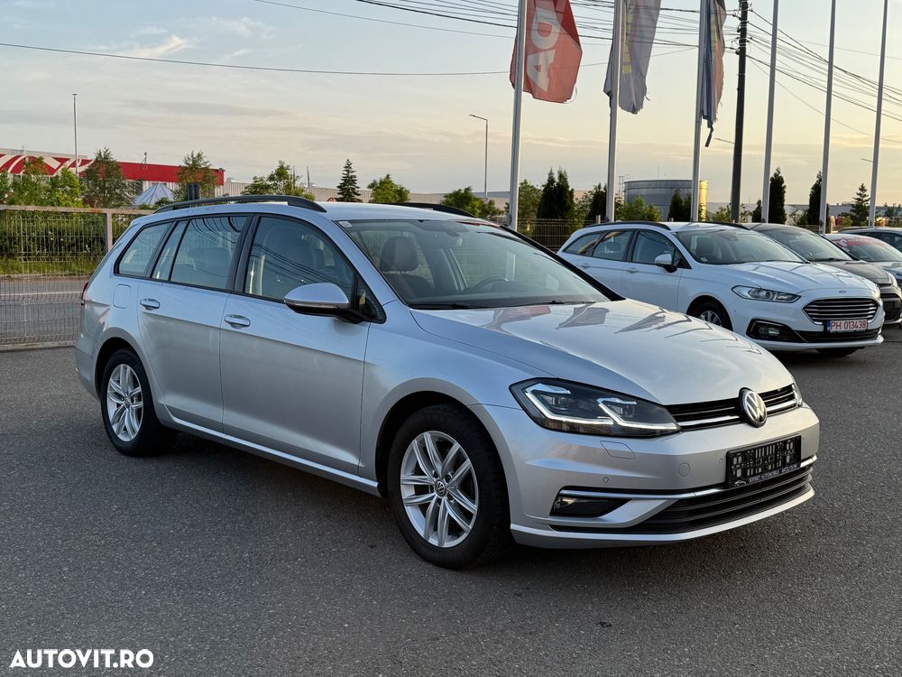 Volkswagen Golf 2.0 TDI SCR DSG Comfortline - 10