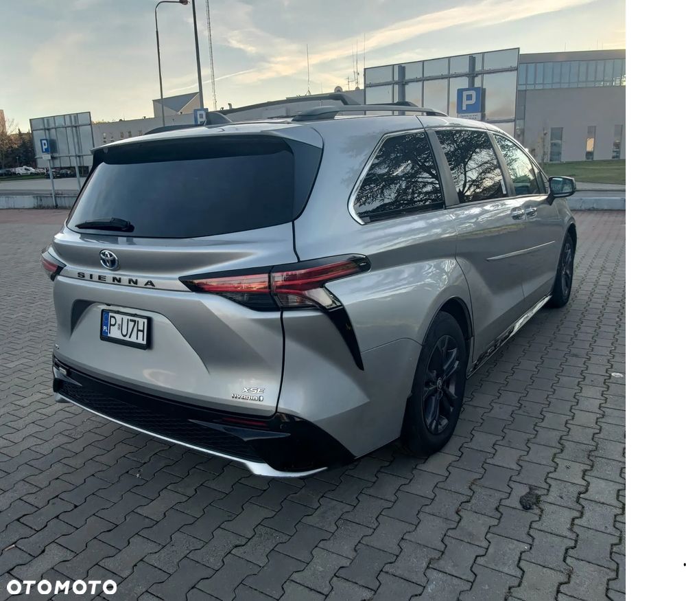 Toyota Sienna - 9