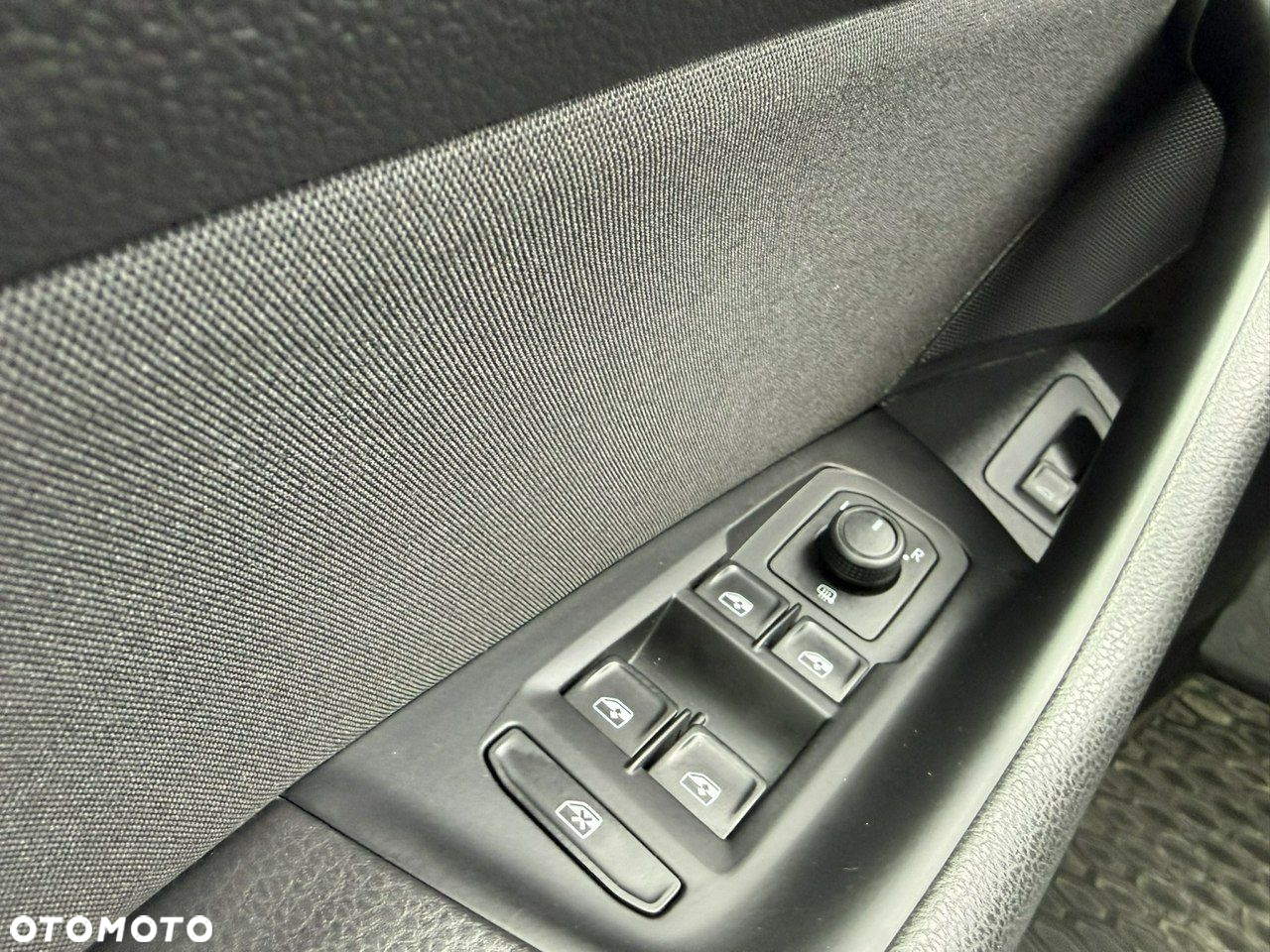 Volkswagen Passat 2.0 TDI EVO Business - 18