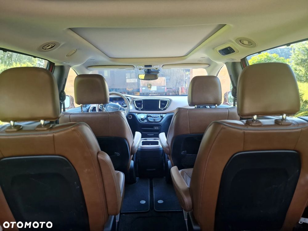 Chrysler Pacifica - 19